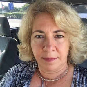 Meet your Posher, Francisca